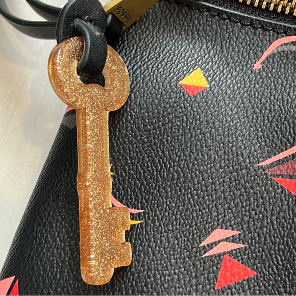 Fossil Crossbody Abstract Triangle Geometric Purse Key Charm Black Faux Leather - Picture 4 of 11